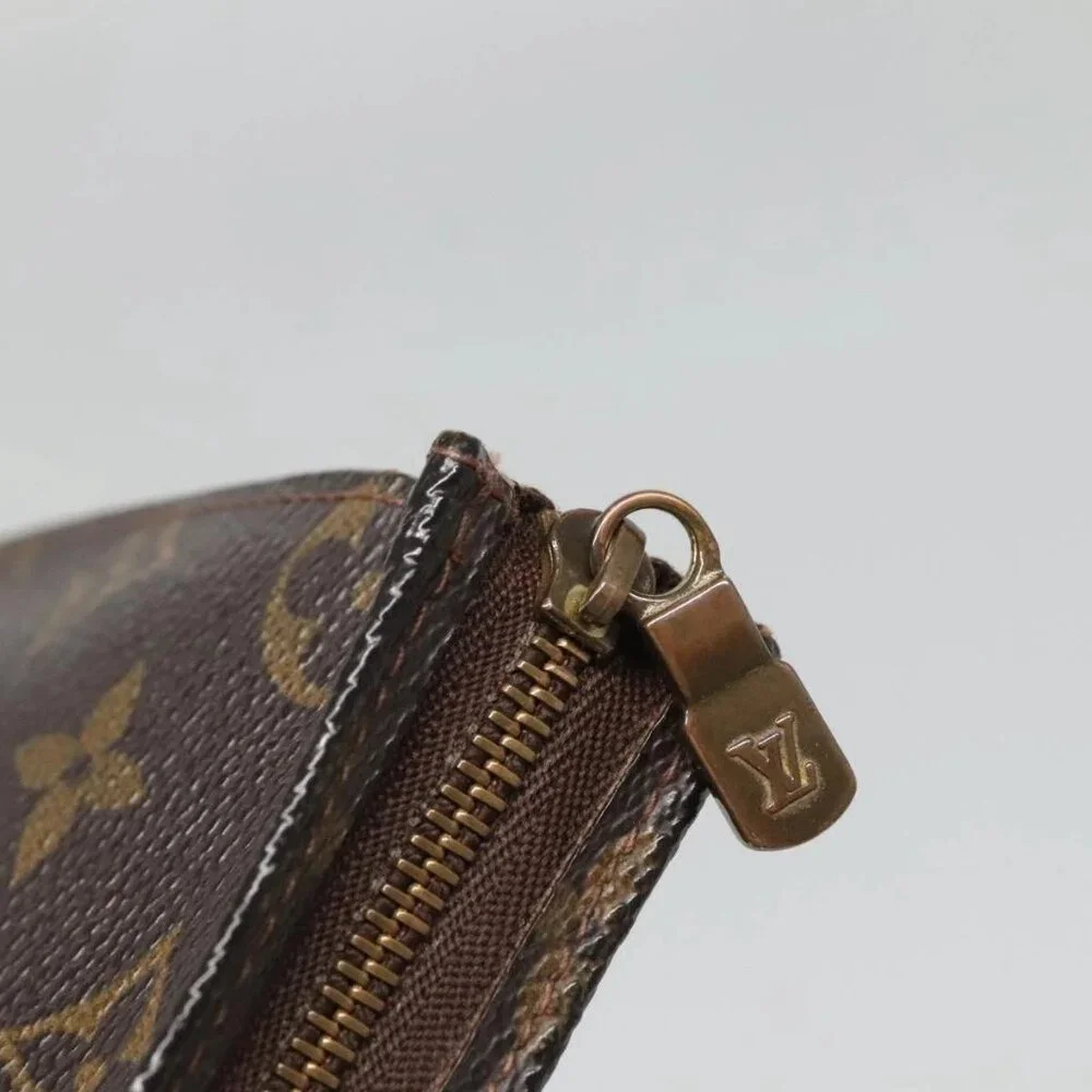 LOUIS VUITTON Monogram Posh Toilette 26 Pouch M47542 LV Auth 140111